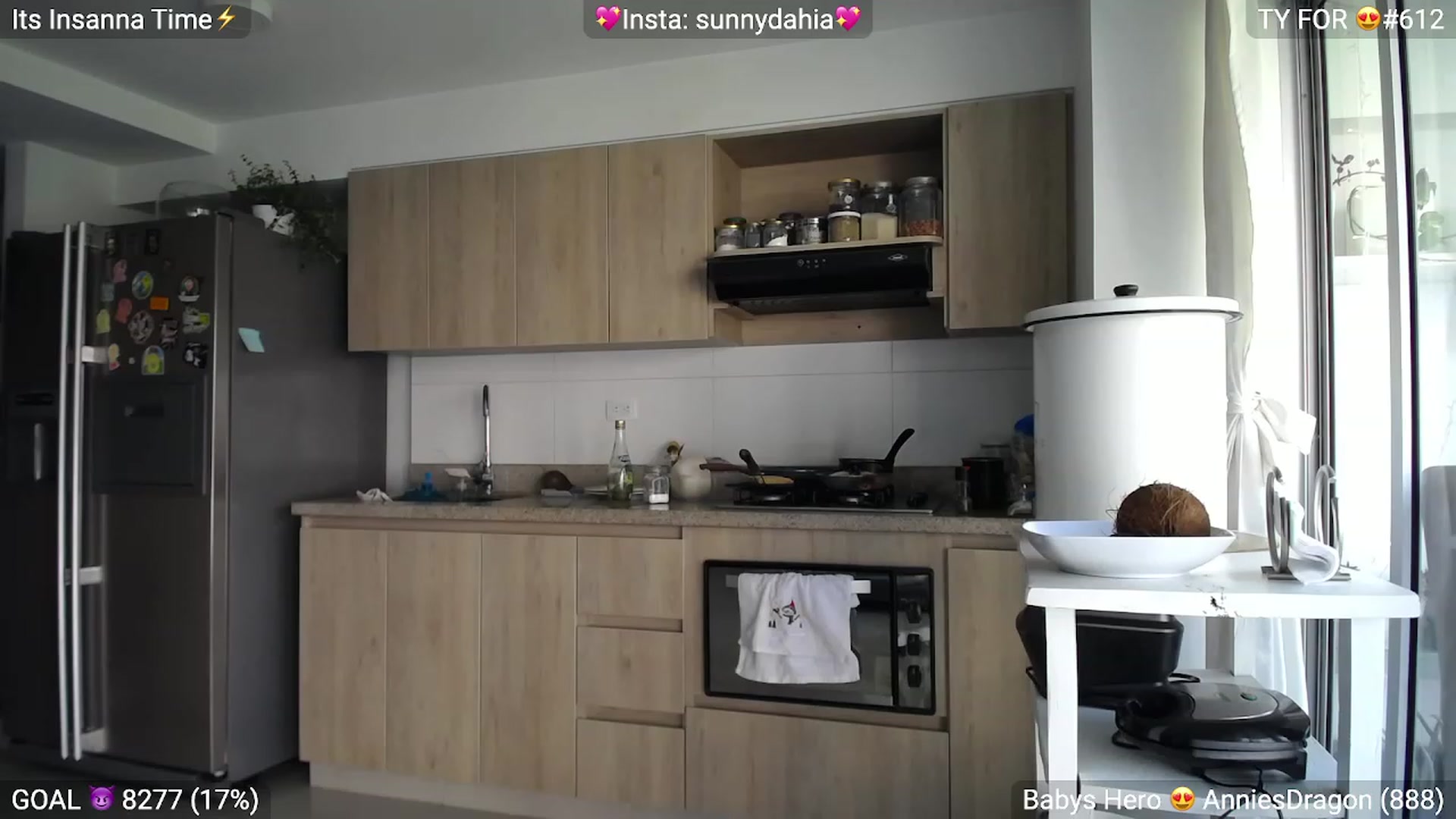 Gallery image thumbnail from Insanna's myfreecams stream on, 12/03/2022, 16:13 image 14 of 20
