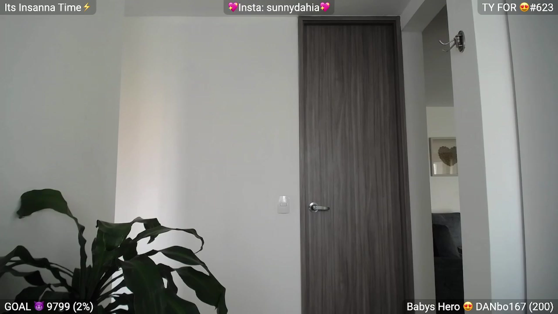 Gallery image thumbnail from Insanna's myfreecams stream on, 12/07/2022, 13:02 image 20 of 20