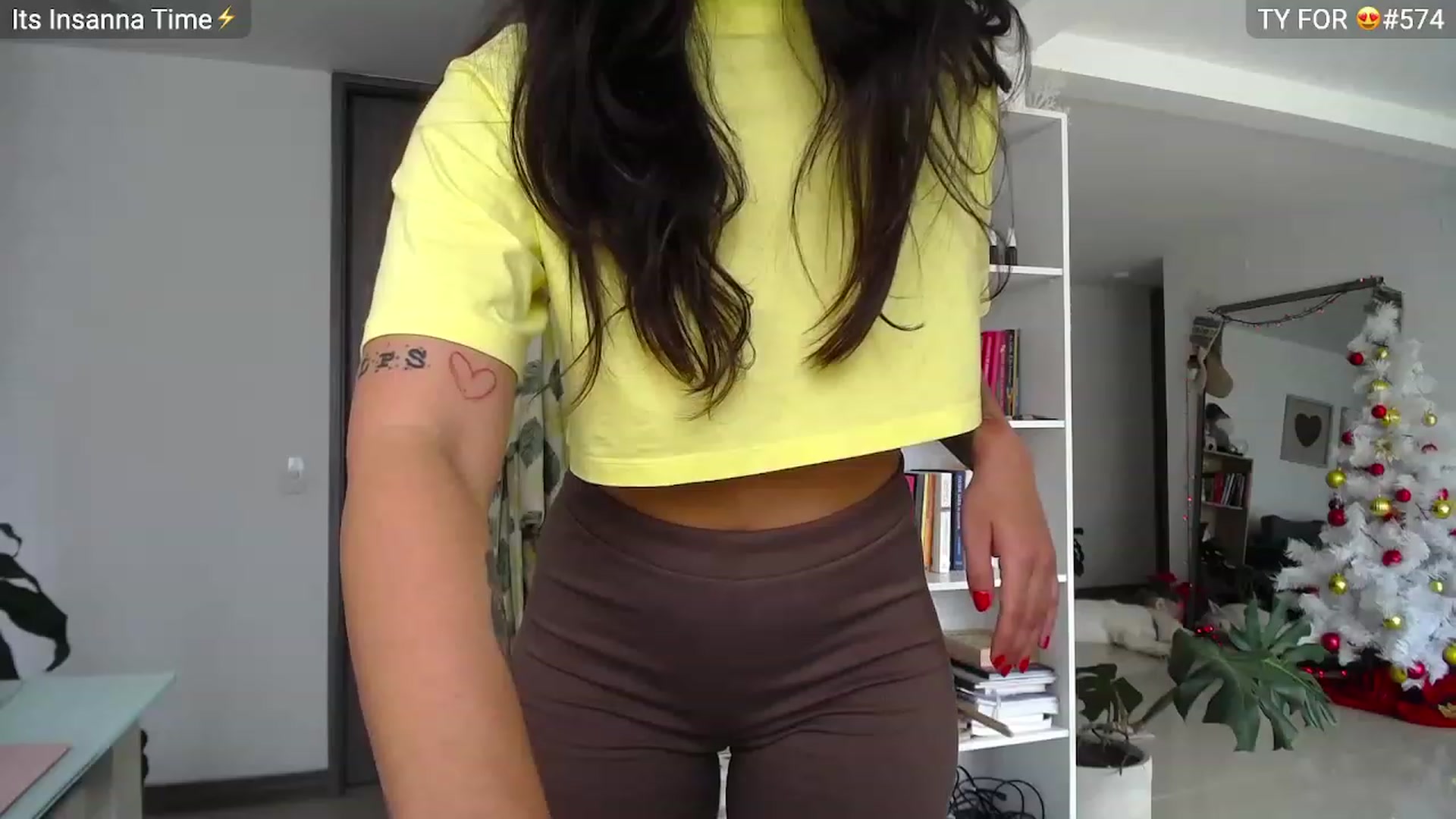 Gallery image thumbnail from Insanna's myfreecams stream on, 12/09/2022, 20:18 image 1 of 20