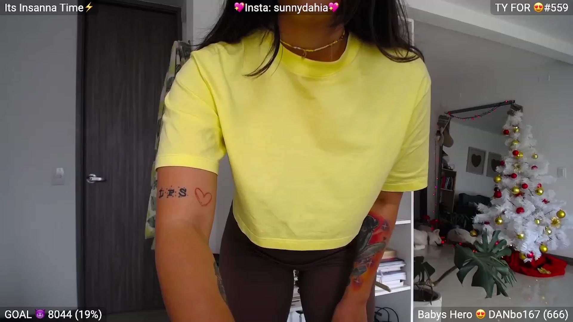 Gallery image thumbnail from Insanna's myfreecams stream on, 12/09/2022, 20:18 image 11 of 20