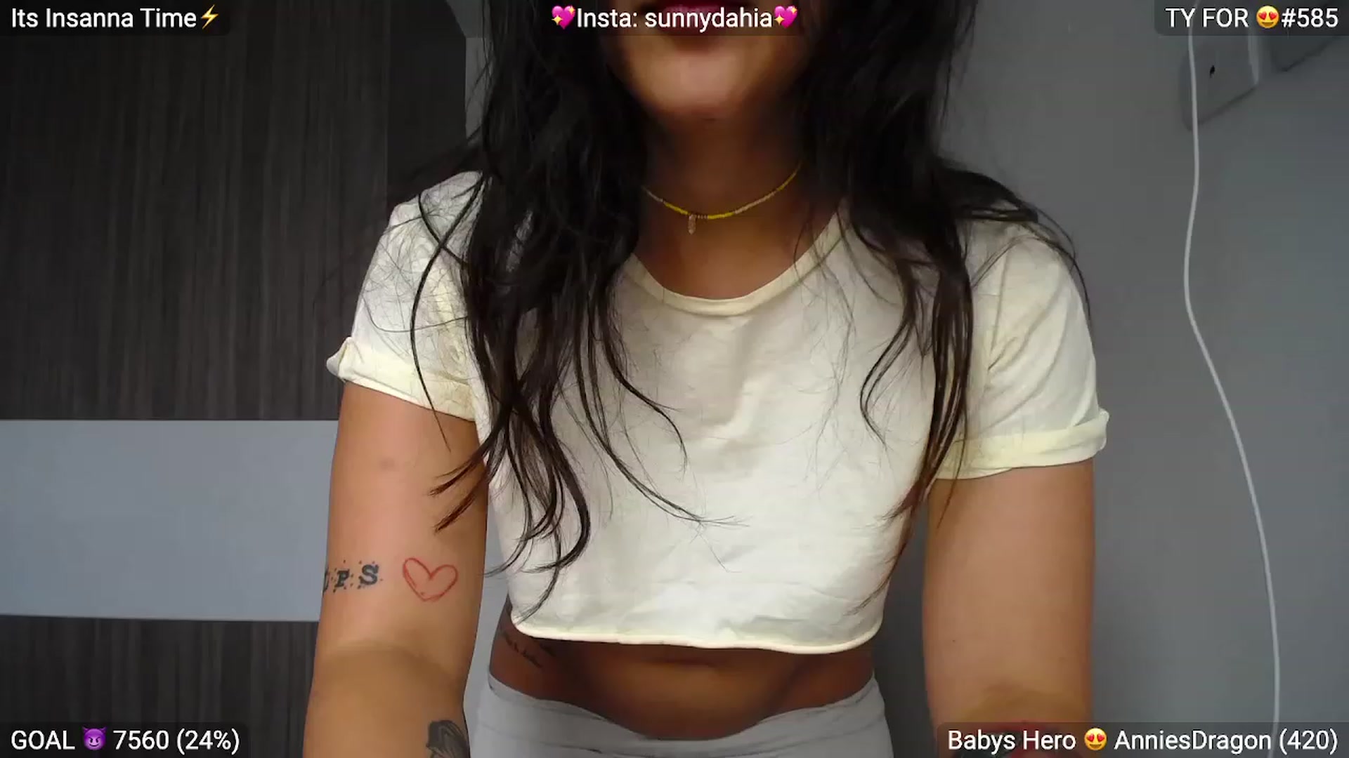 Gallery image thumbnail from Insanna's myfreecams stream on, 12/10/2022, 14:27 image 3 of 20