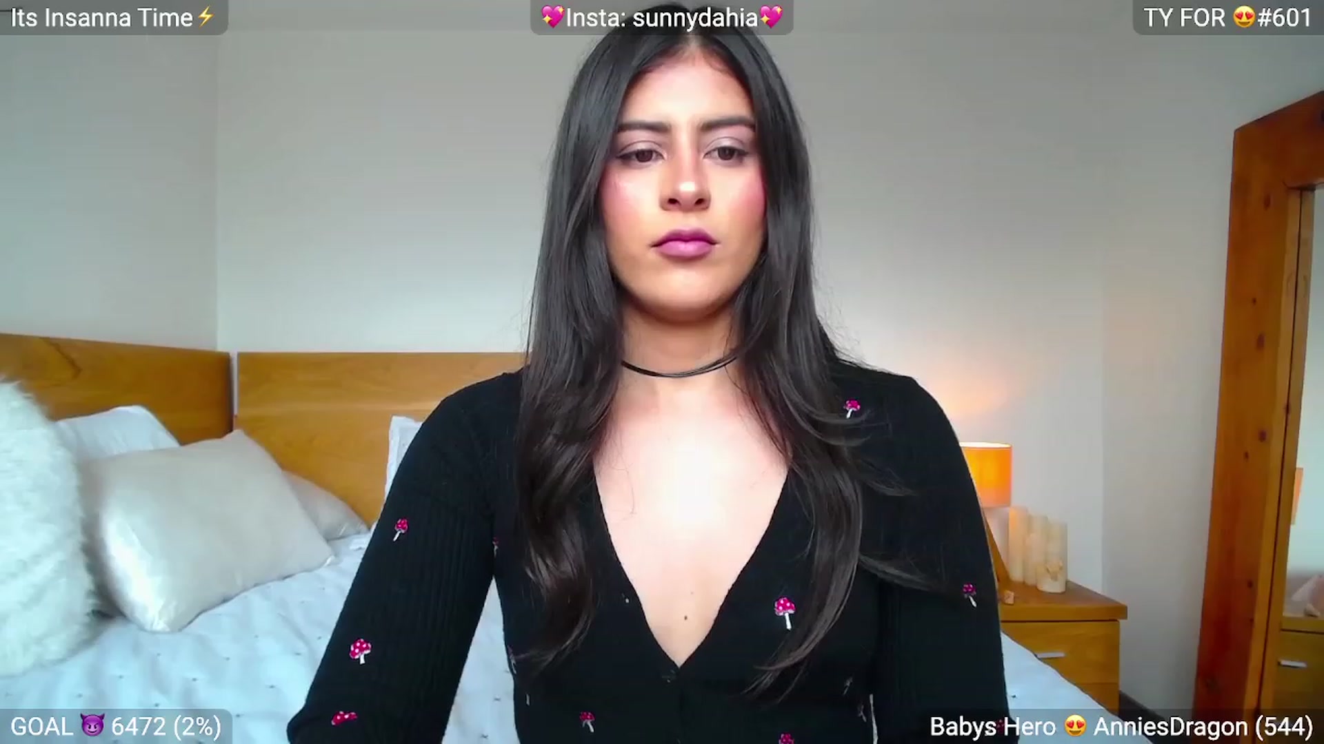 Gallery image thumbnail from Insanna's myfreecams stream on, 12/10/2022, 22:23 image 9 of 20