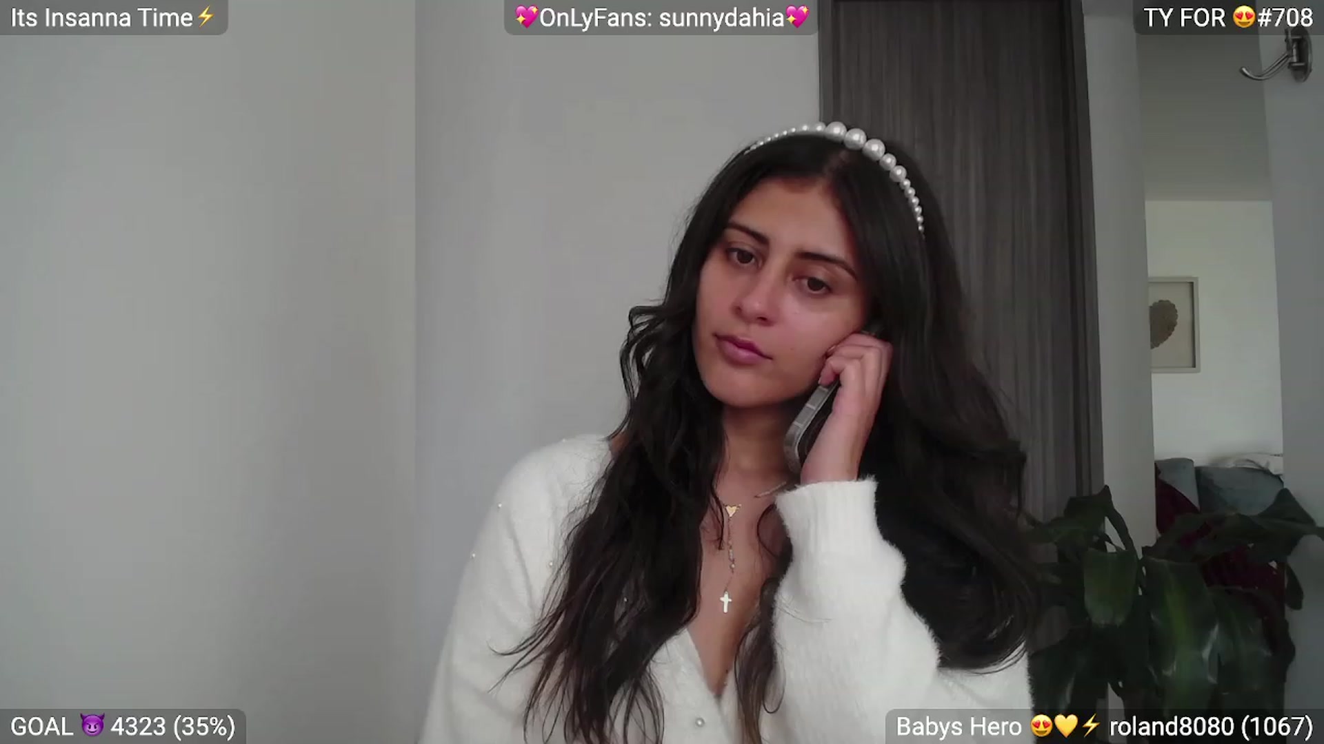 Gallery image thumbnail from Insanna's myfreecams stream on, 12/26/2022, 17:06 image 15 of 20