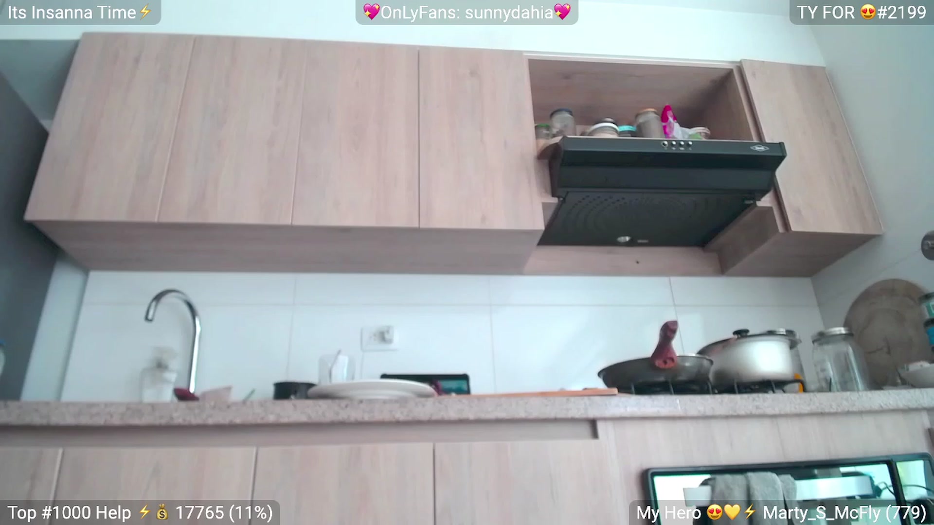 Gallery image thumbnail from Insanna's myfreecams stream on, 01/25/2023, 18:53 image 15 of 20