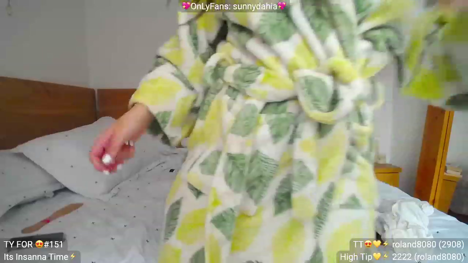 Gallery image thumbnail from Insanna's myfreecams stream on, 02/01/2023, 20:49 image 17 of 20