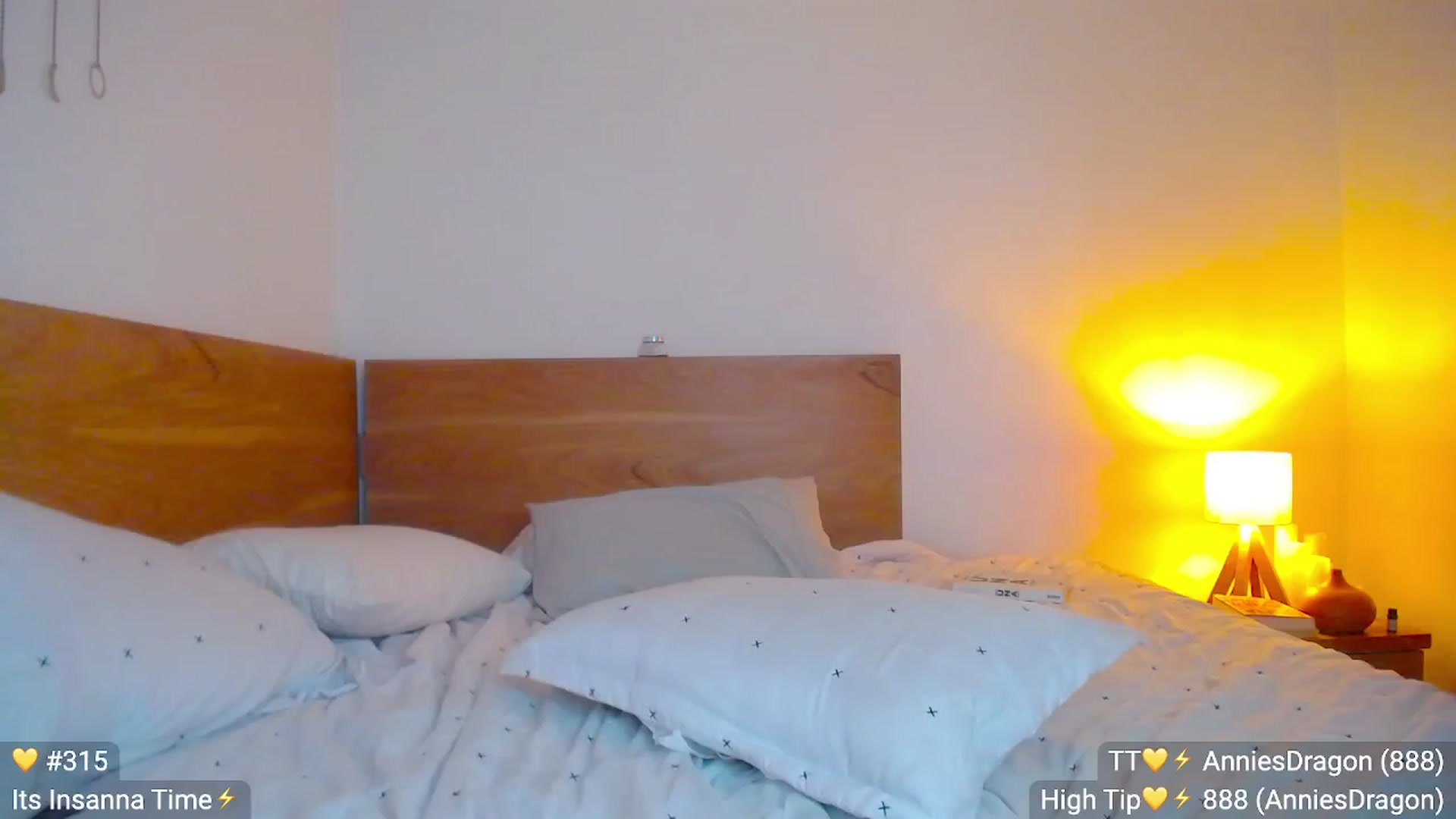 Gallery image thumbnail from Insanna's myfreecams stream on, 02/04/2023, 01:50 image 16 of 20