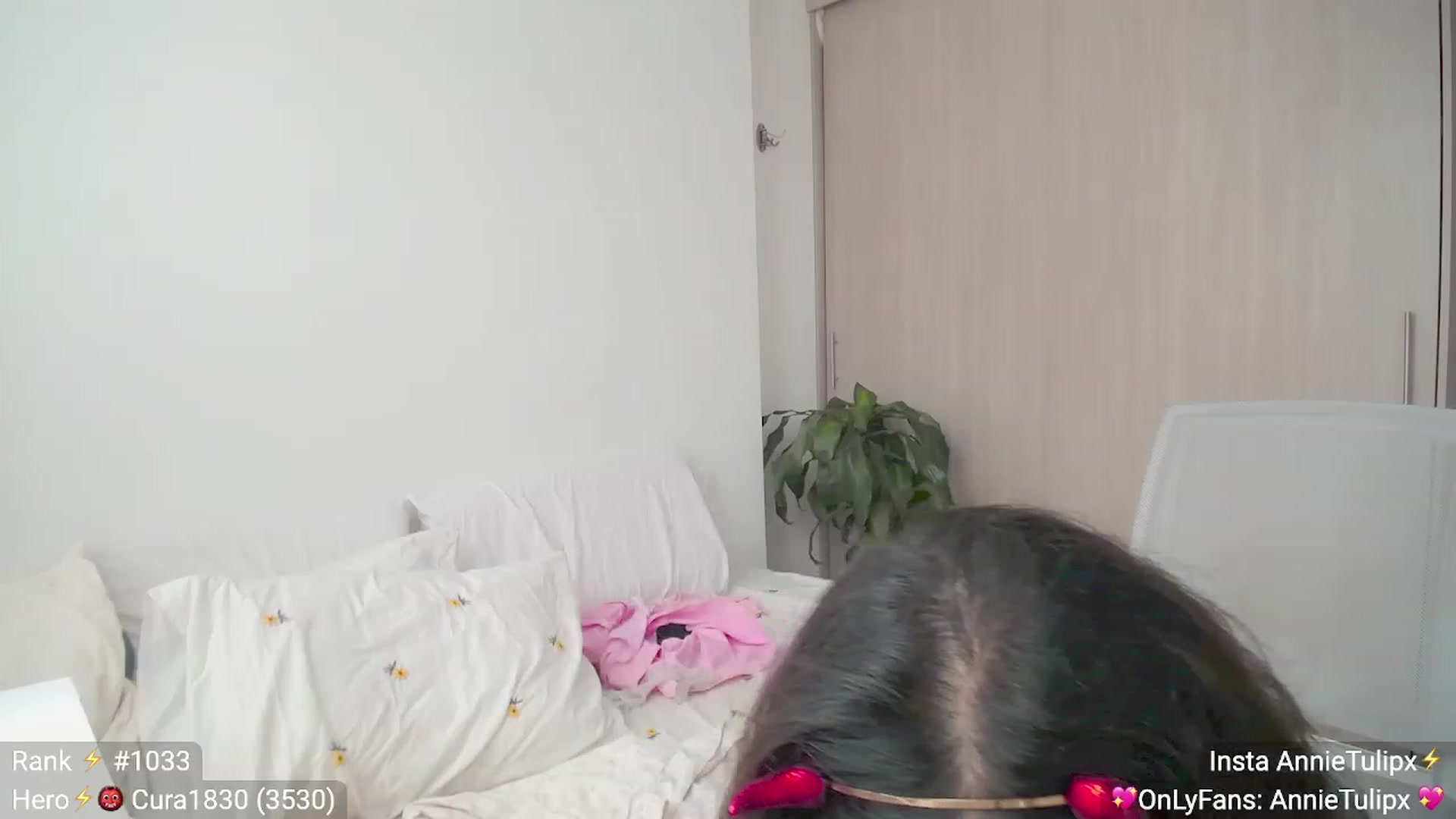 Gallery image thumbnail from Insanna's myfreecams stream on, 06/06/2023, 16:04 image 17 of 20