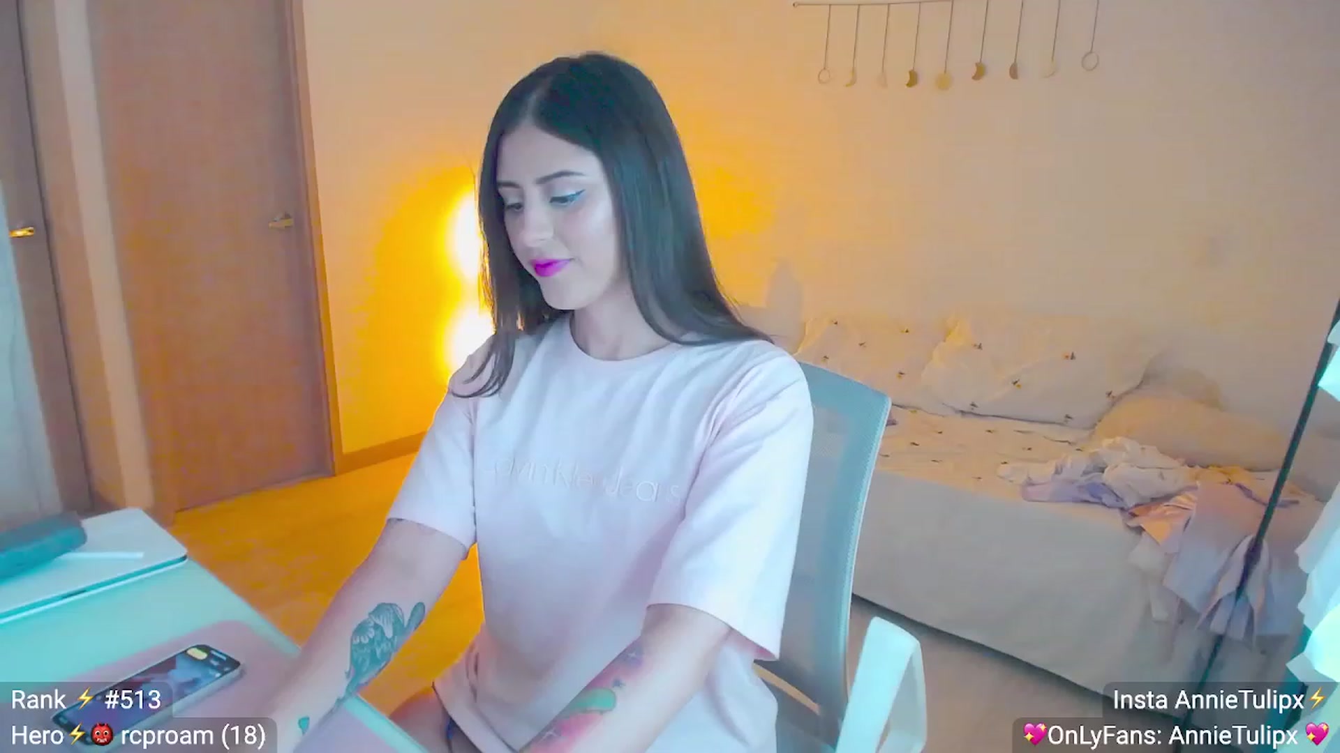 Gallery image thumbnail from Insanna's myfreecams stream on, 06/16/2023, 23:17 image 13 of 20