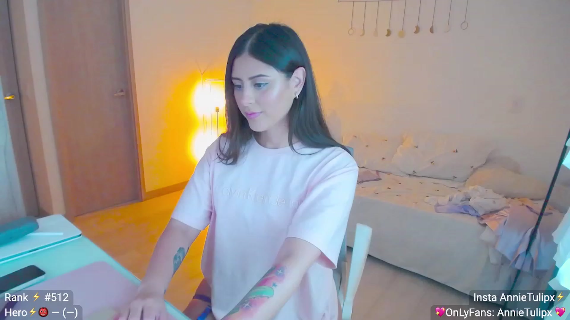 Gallery image thumbnail from Insanna's myfreecams stream on, 06/16/2023, 23:17 image 1 of 20