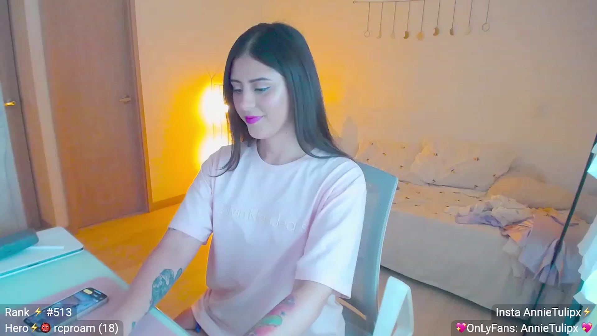 Gallery image thumbnail from Insanna's myfreecams stream on, 06/16/2023, 23:17 image 9 of 20