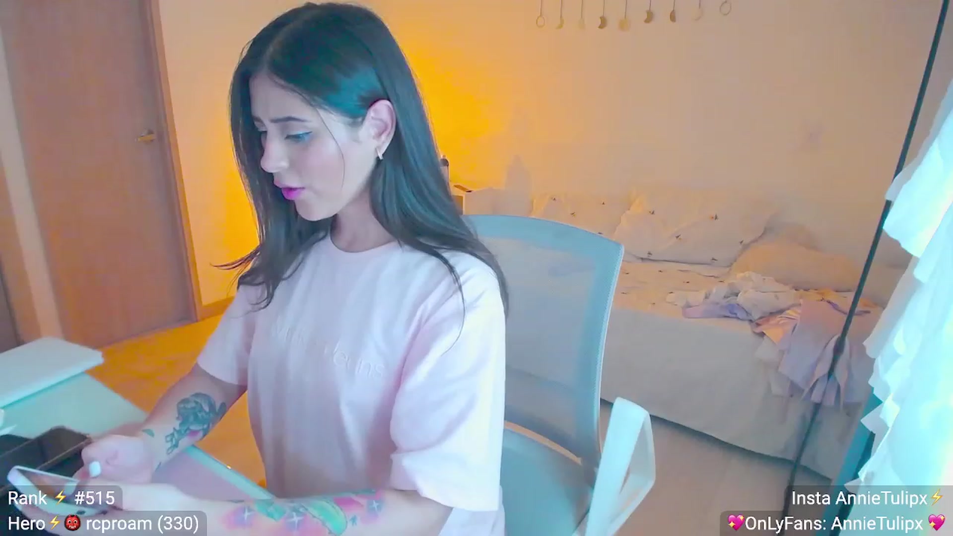Gallery image thumbnail from Insanna's myfreecams stream on, 06/17/2023, 01:24 image 4 of 20