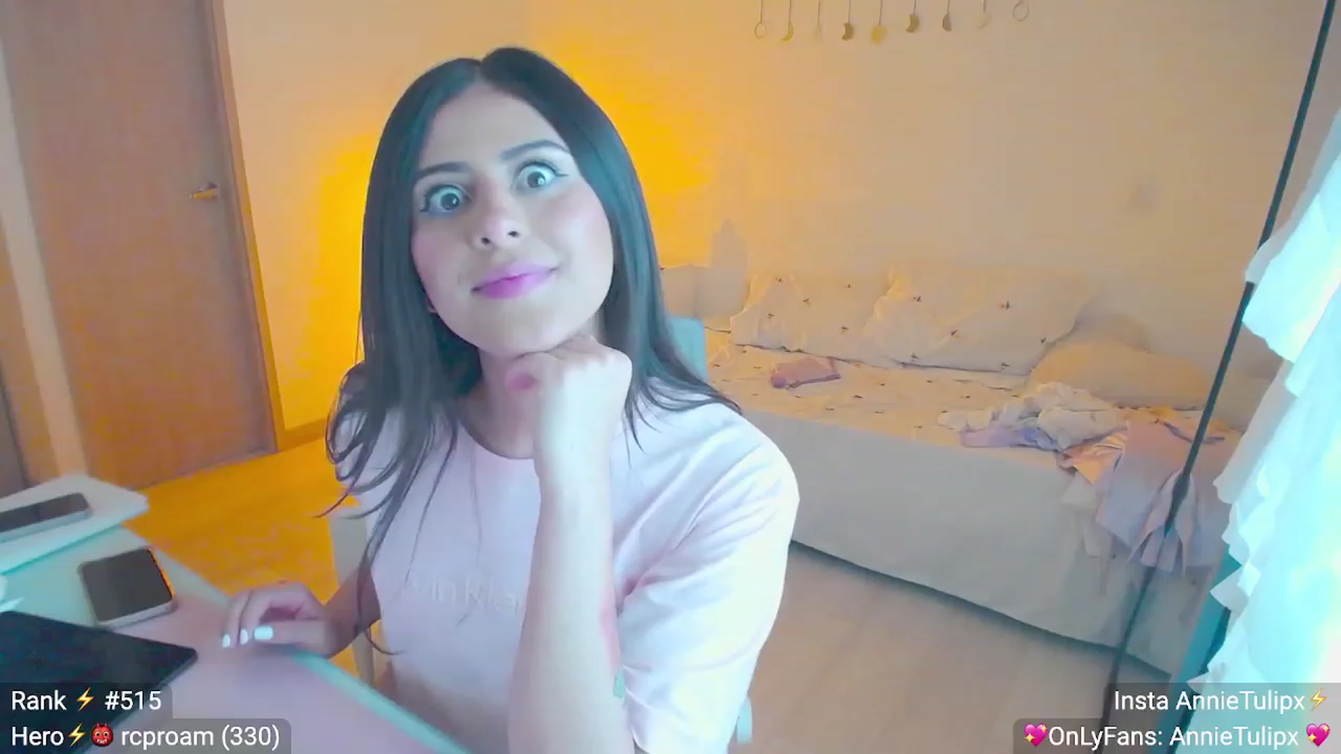 Gallery image thumbnail from Insanna's myfreecams stream on, 06/17/2023, 01:24 image 1 of 20