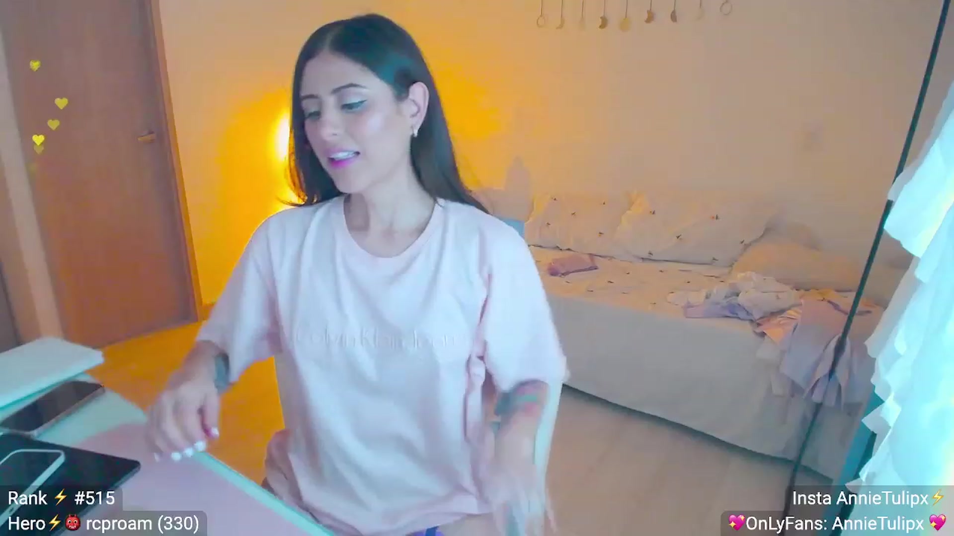 Gallery image thumbnail from Insanna's myfreecams stream on, 06/17/2023, 01:24 image 10 of 20