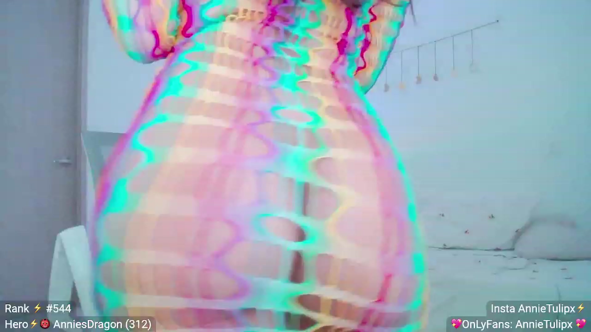 Gallery image thumbnail from Insanna's myfreecams stream on, 06/18/2023, 01:13 image 6 of 20