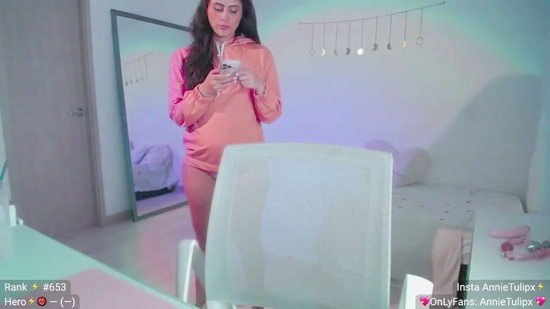 Gallery image thumbnail from Insanna's myfreecams stream on, 06/20/2023, 23:28 image 1 of 20