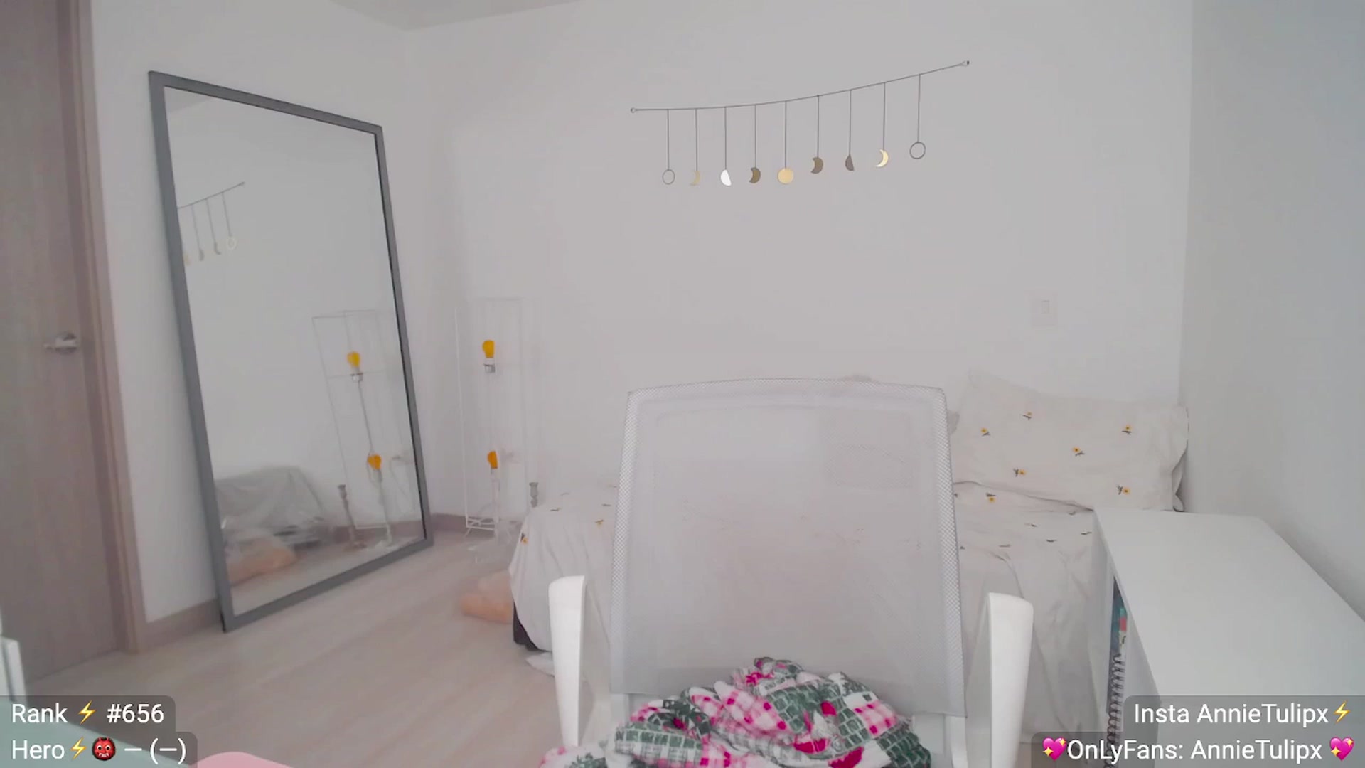 Gallery image thumbnail from Insanna's myfreecams stream on, 06/27/2023, 14:31 image 19 of 20