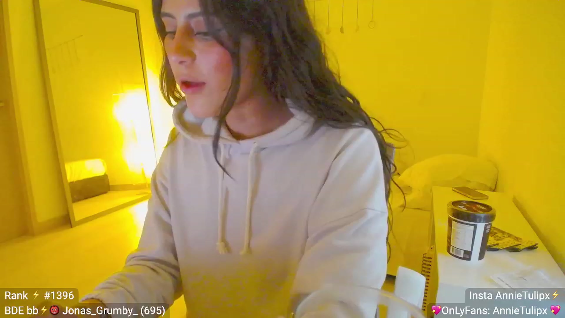 Gallery image thumbnail from Insanna's myfreecams stream on, 07/02/2023, 01:51 image 8 of 20