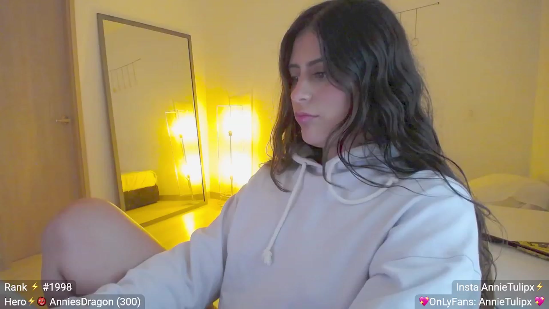 Gallery image thumbnail from Insanna's myfreecams stream on, 07/02/2023, 02:46 image 3 of 20
