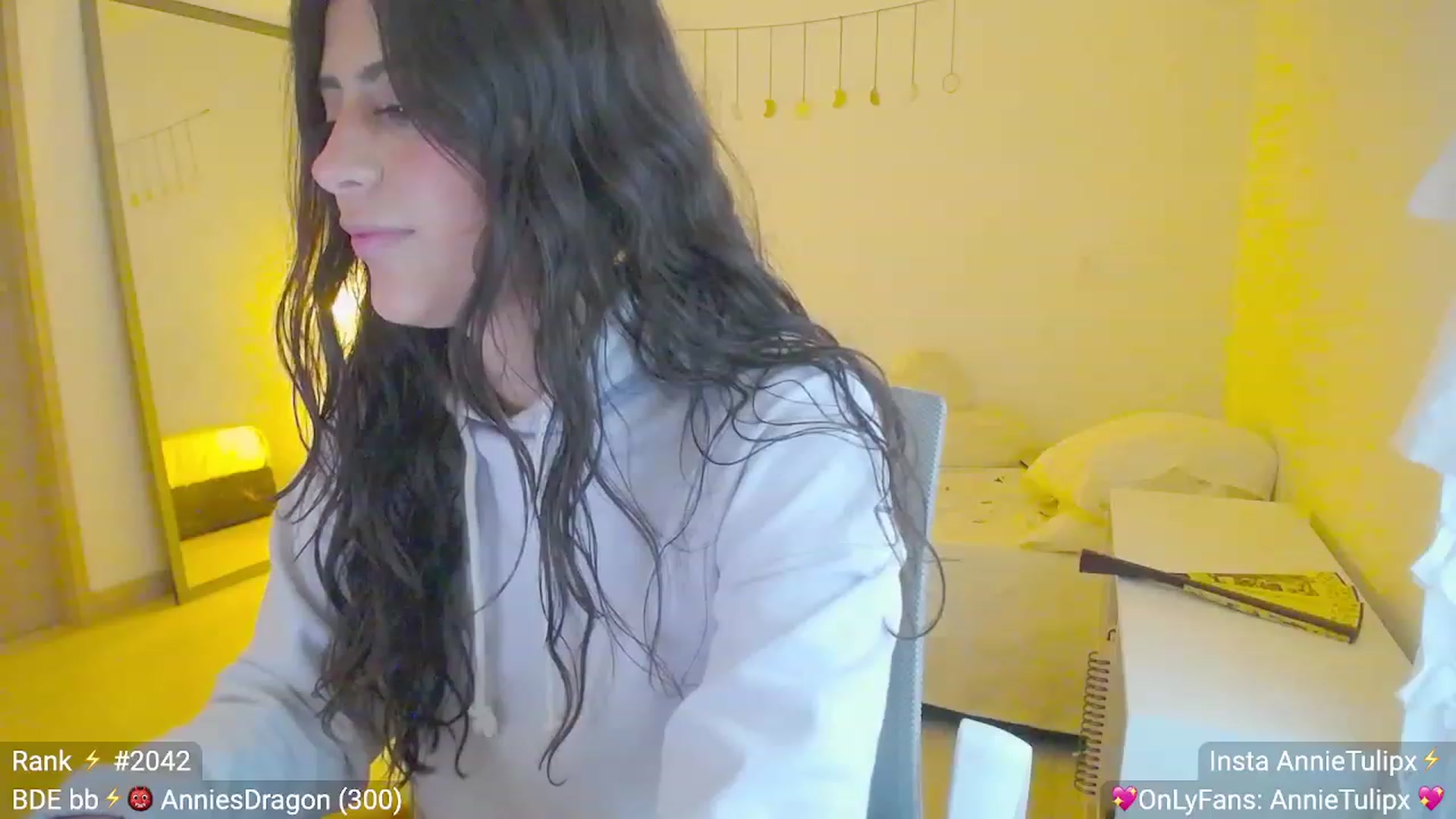 Gallery image thumbnail from Insanna's myfreecams stream on, 07/02/2023, 02:46 image 6 of 20