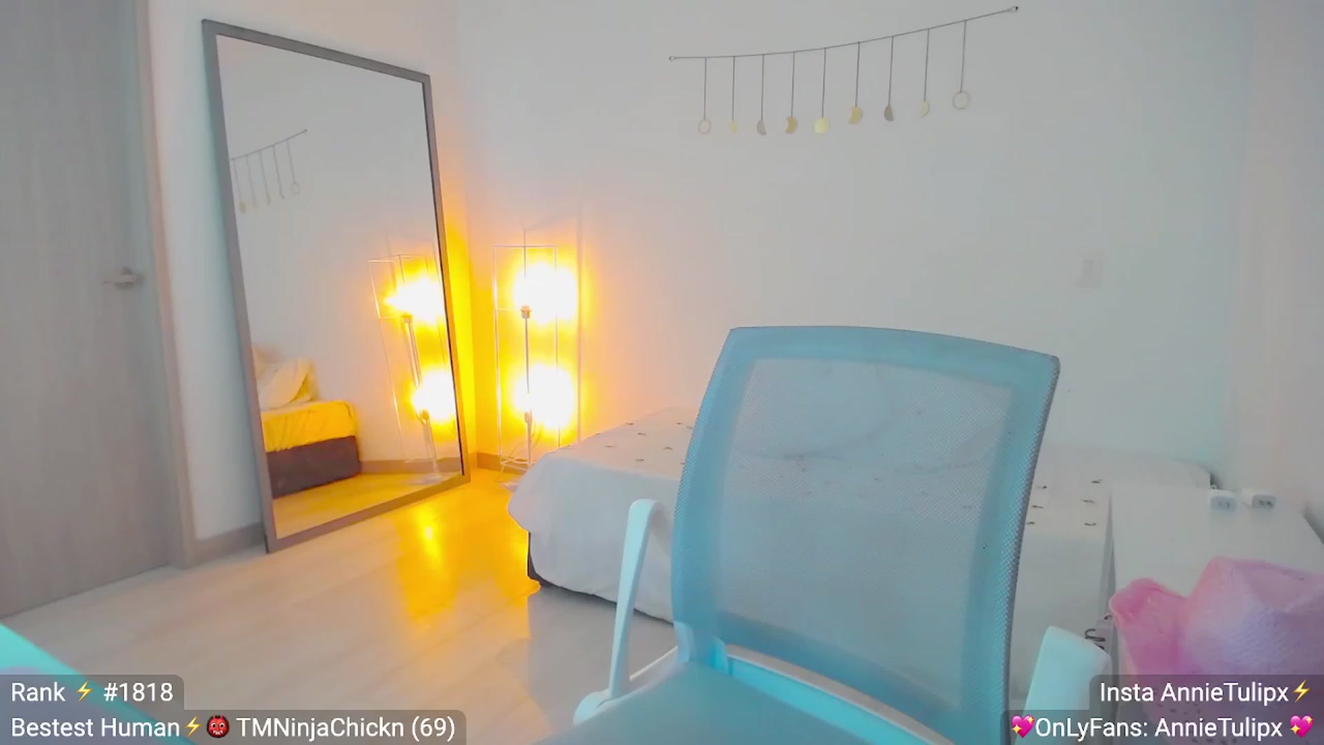 Gallery image thumbnail from Insanna's myfreecams stream on, 07/06/2023, 23:52 image 1 of 20
