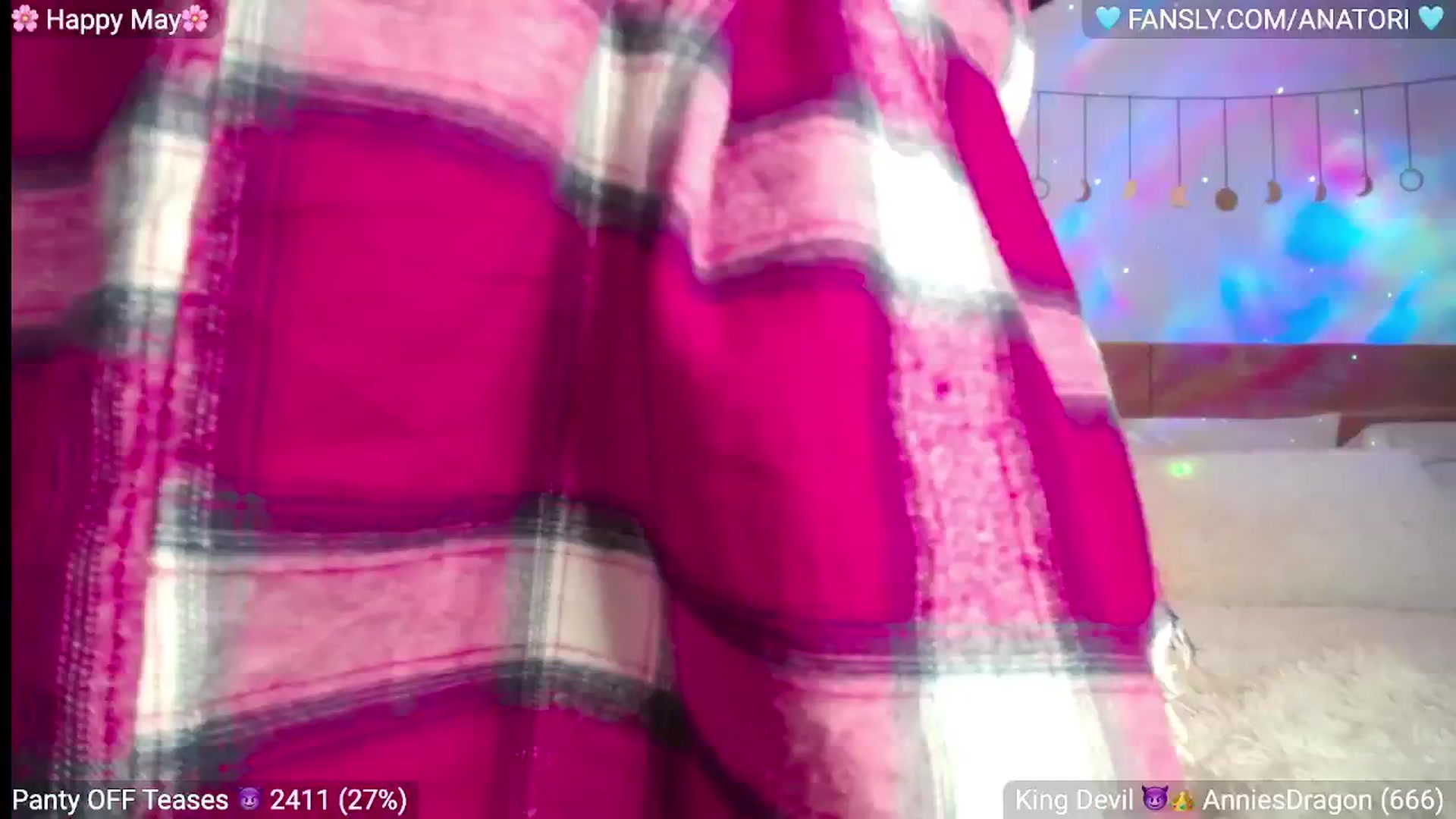 Gallery image thumbnail from Insanna's myfreecams stream on, 06/01/2024, 01:46 image 17 of 20