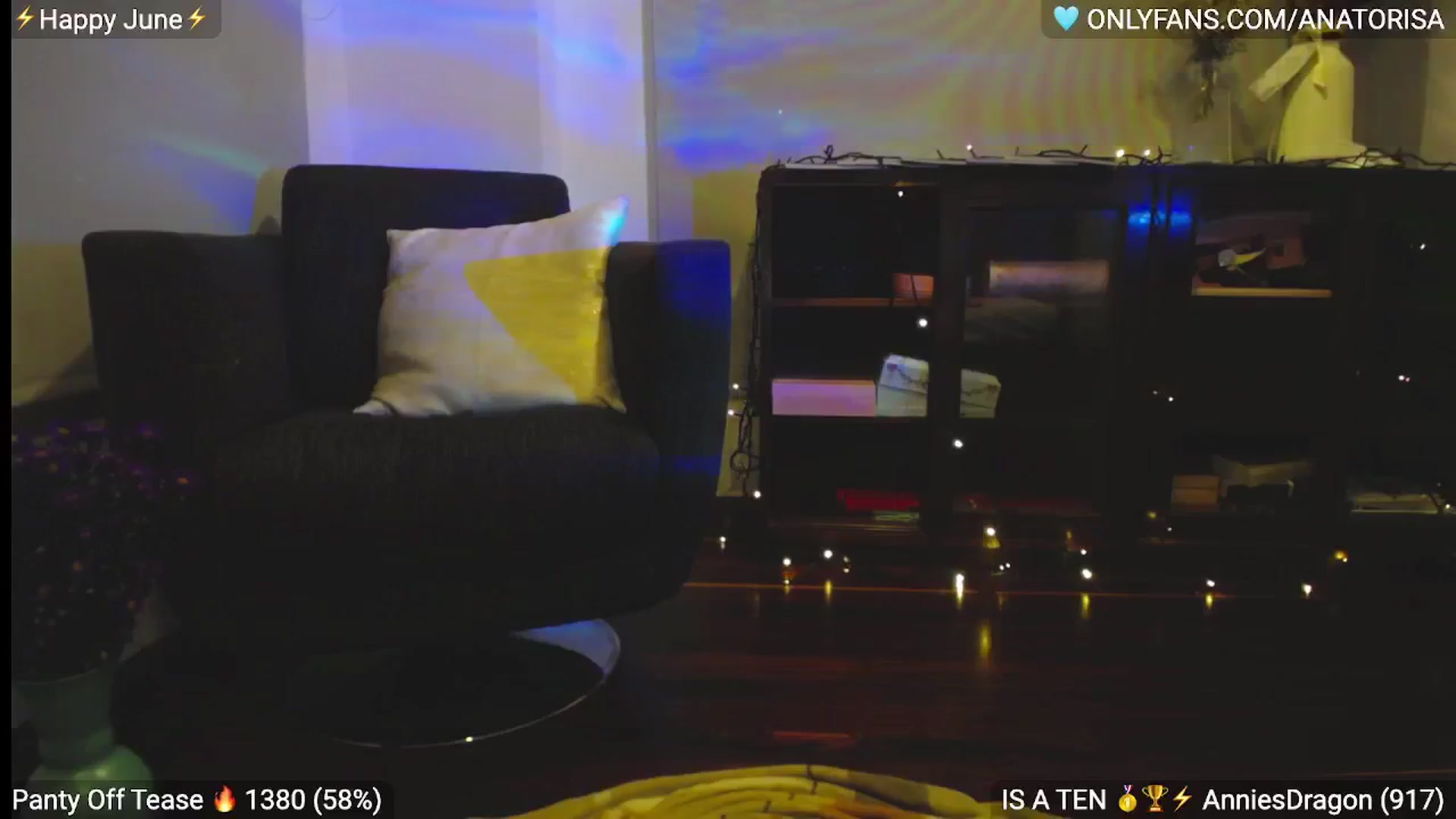 Gallery image thumbnail from Insanna's myfreecams stream on, 06/22/2024, 02:12 image 18 of 20