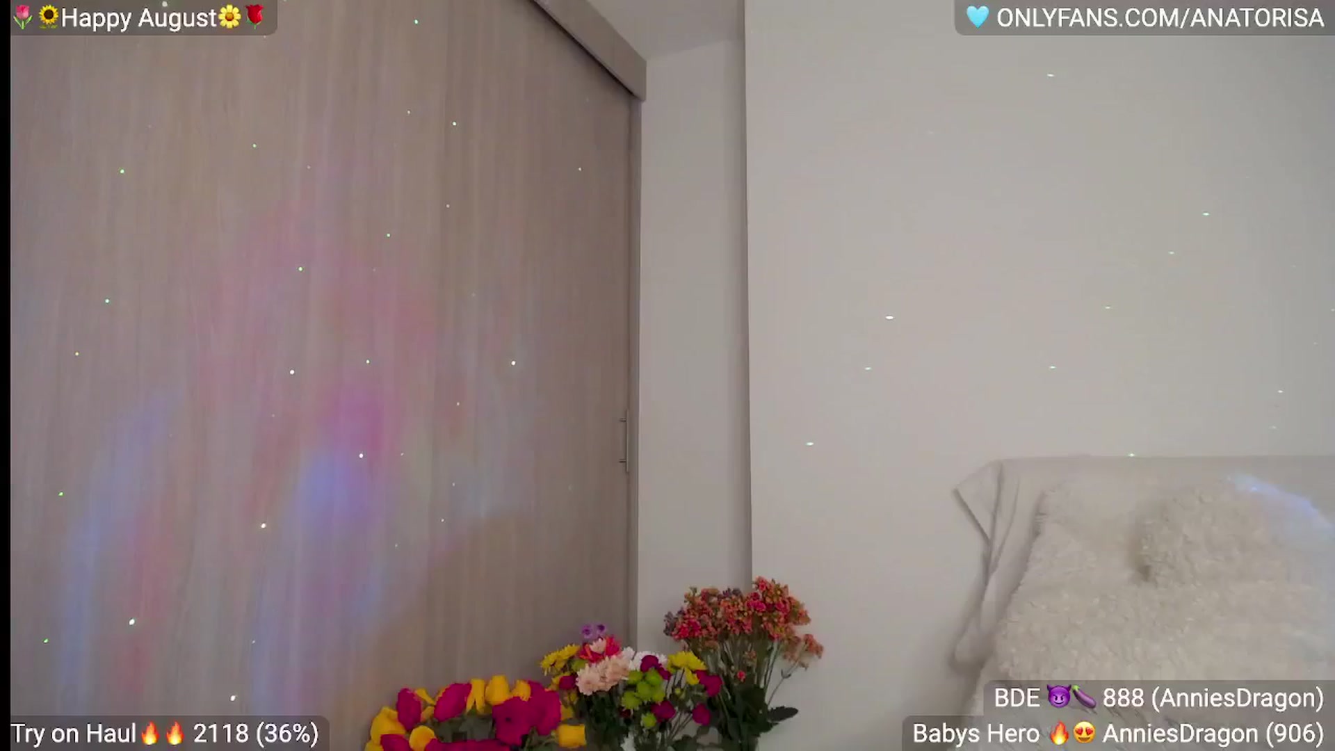 Gallery image thumbnail from Insanna's myfreecams stream on, 08/03/2024, 03:40 image 7 of 20