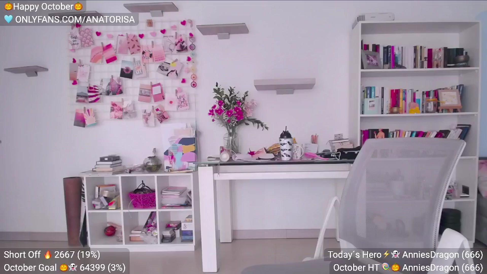 Gallery image thumbnail from Insanna's myfreecams stream on, 10/05/2024, 15:52 image 14 of 20