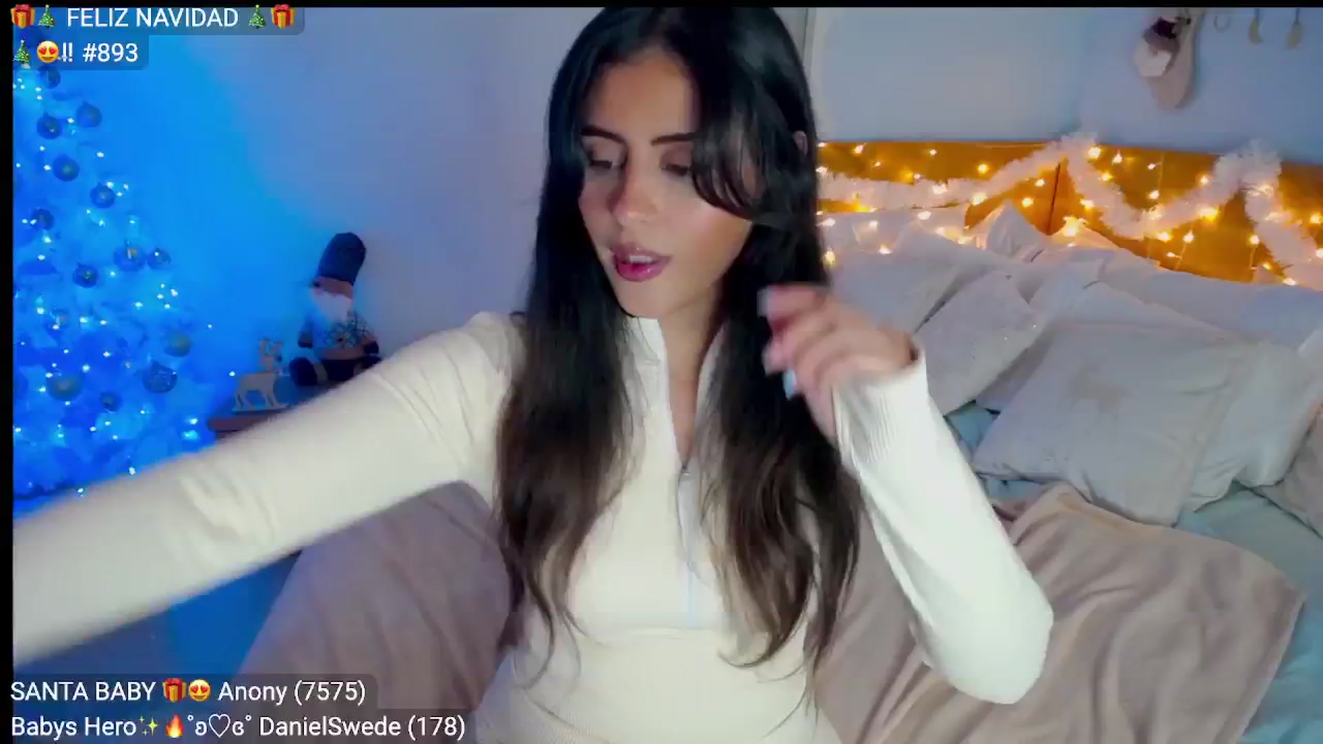 Gallery image thumbnail from Insanna's myfreecams stream on, 12/25/2024, 23:56 image 17 of 20