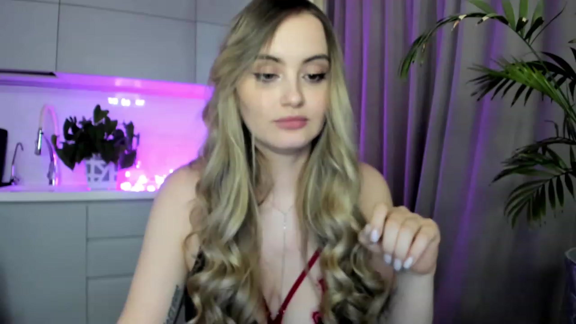 Gallery image thumbnail from InsatiableFox's myfreecams stream on, 02/25/2023, 09:06 image 6 of 20