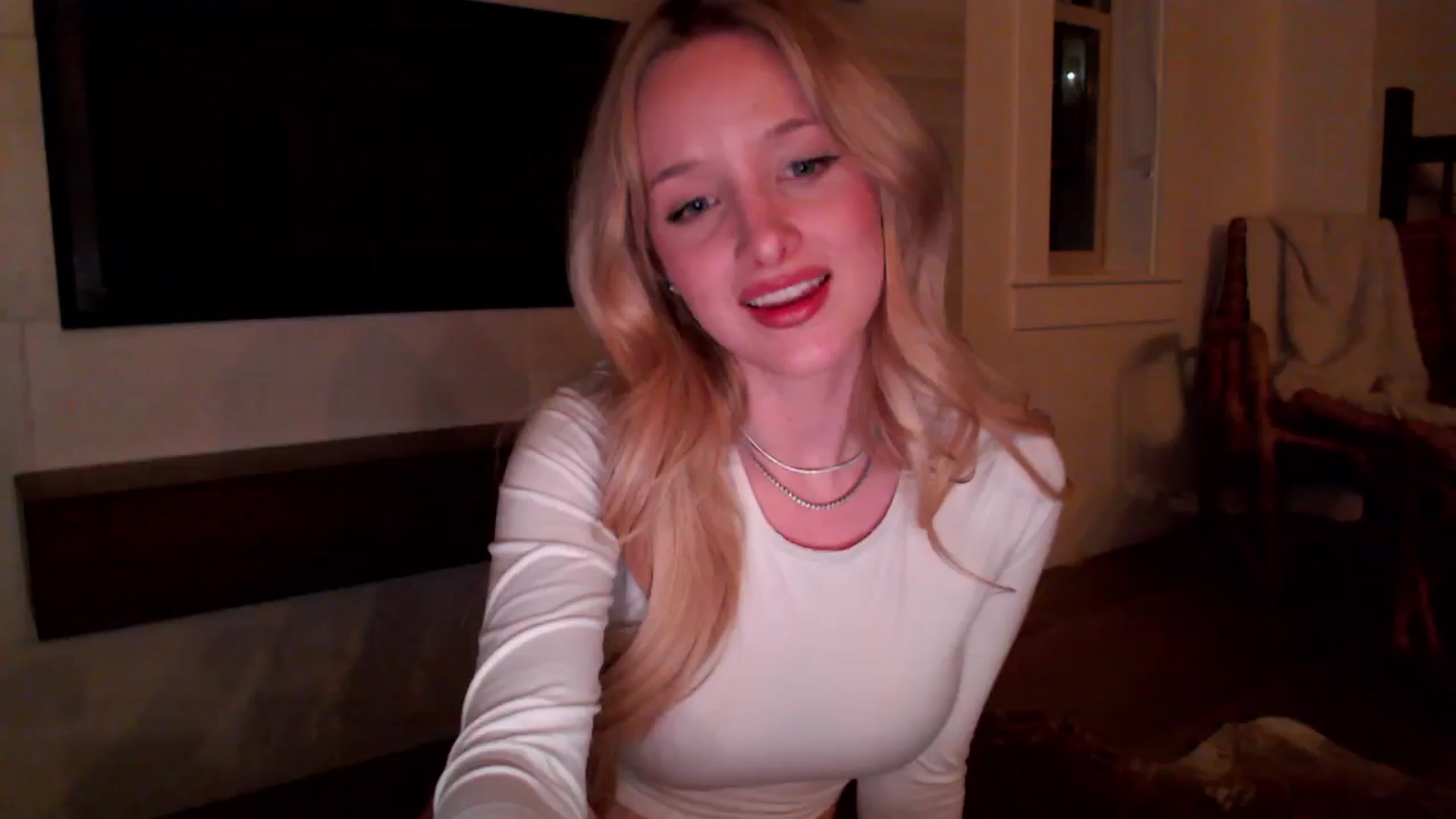 Gallery image thumbnail from Instagram's myfreecams stream on, 03/29/2026, 07:54 image 1 of 20