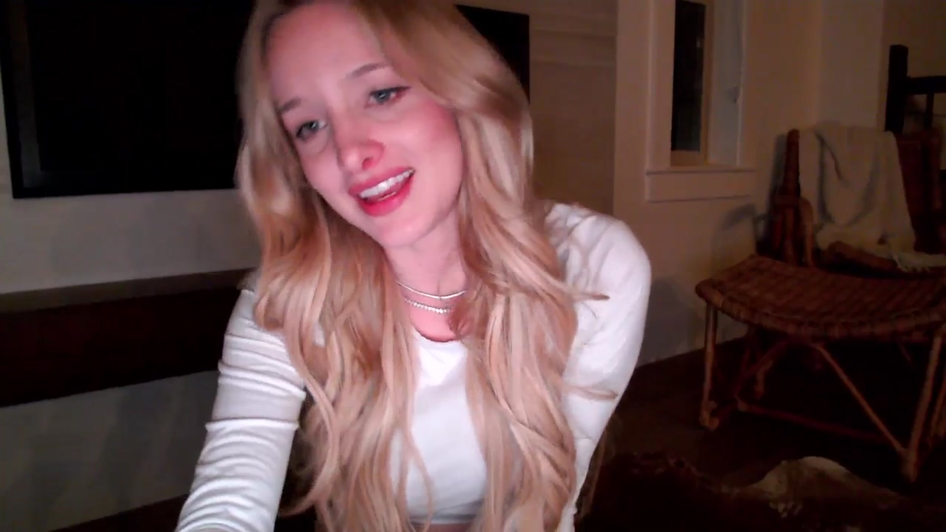 Gallery image thumbnail from Instagram's myfreecams stream on, 03/29/2026, 07:54 image 16 of 20