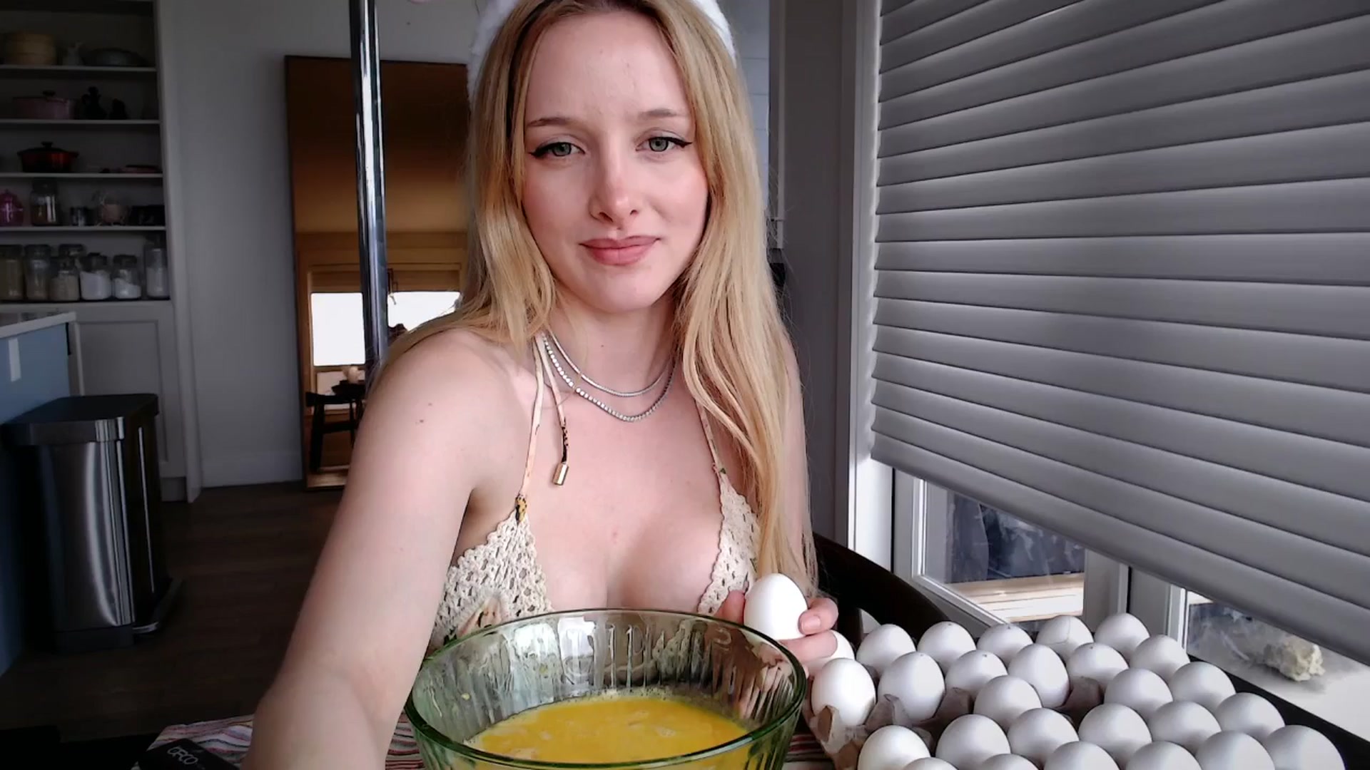 Gallery image thumbnail from Instagram's myfreecams stream on, 04/01/2026, 19:38 image 18 of 20