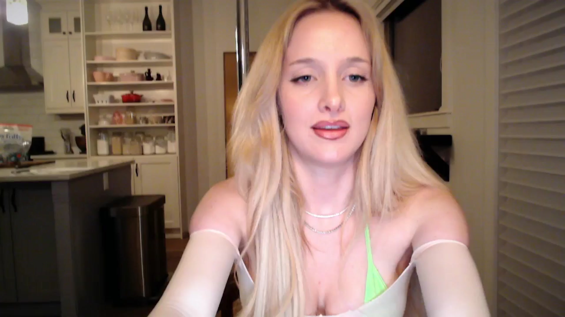 Gallery image thumbnail from Instagram's myfreecams stream on, 04/04/2026, 05:55 image 1 of 20
