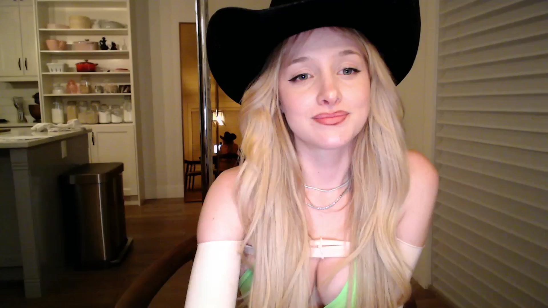 Gallery image thumbnail from Instagram's myfreecams stream on, 04/04/2026, 06:43 image 10 of 20