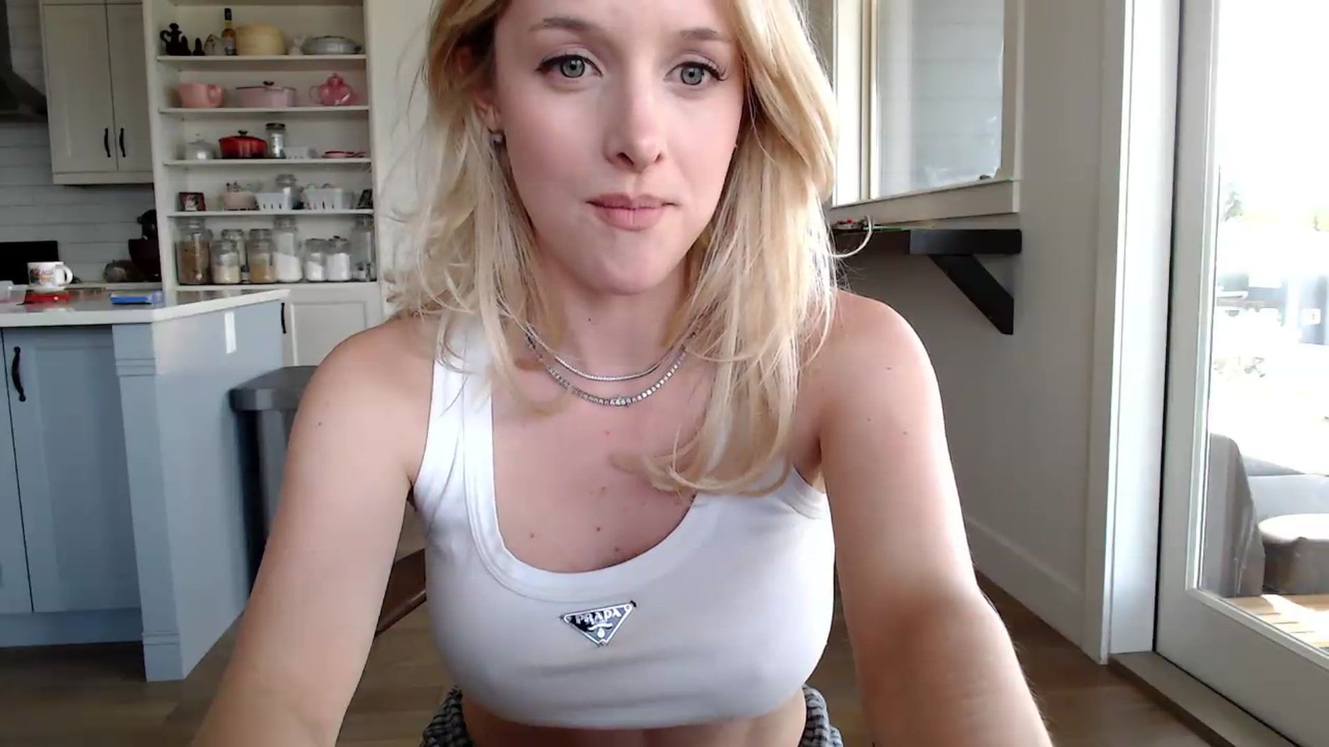 Gallery image thumbnail from Instagram's myfreecams stream on, 04/28/2026, 20:35 image 12 of 20