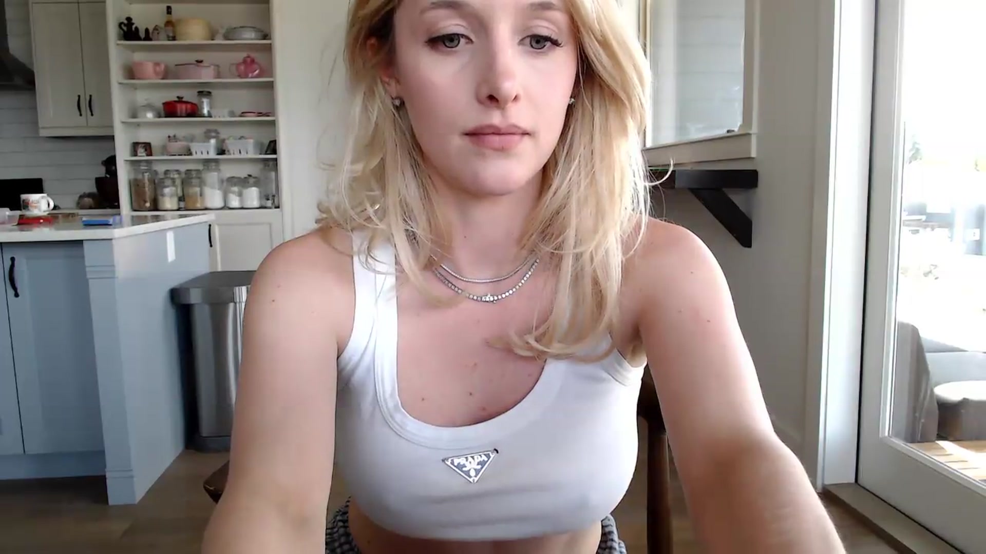 Gallery image thumbnail from Instagram's myfreecams stream on, 04/28/2026, 20:35 image 11 of 20