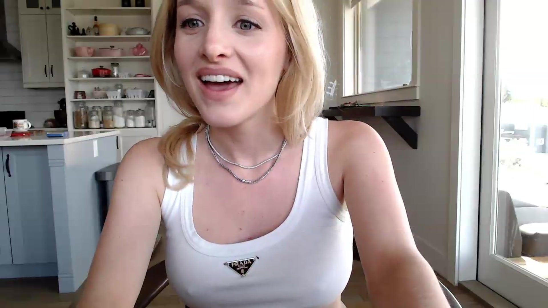 Gallery image thumbnail from Instagram's myfreecams stream on, 04/28/2026, 20:35 image 16 of 20
