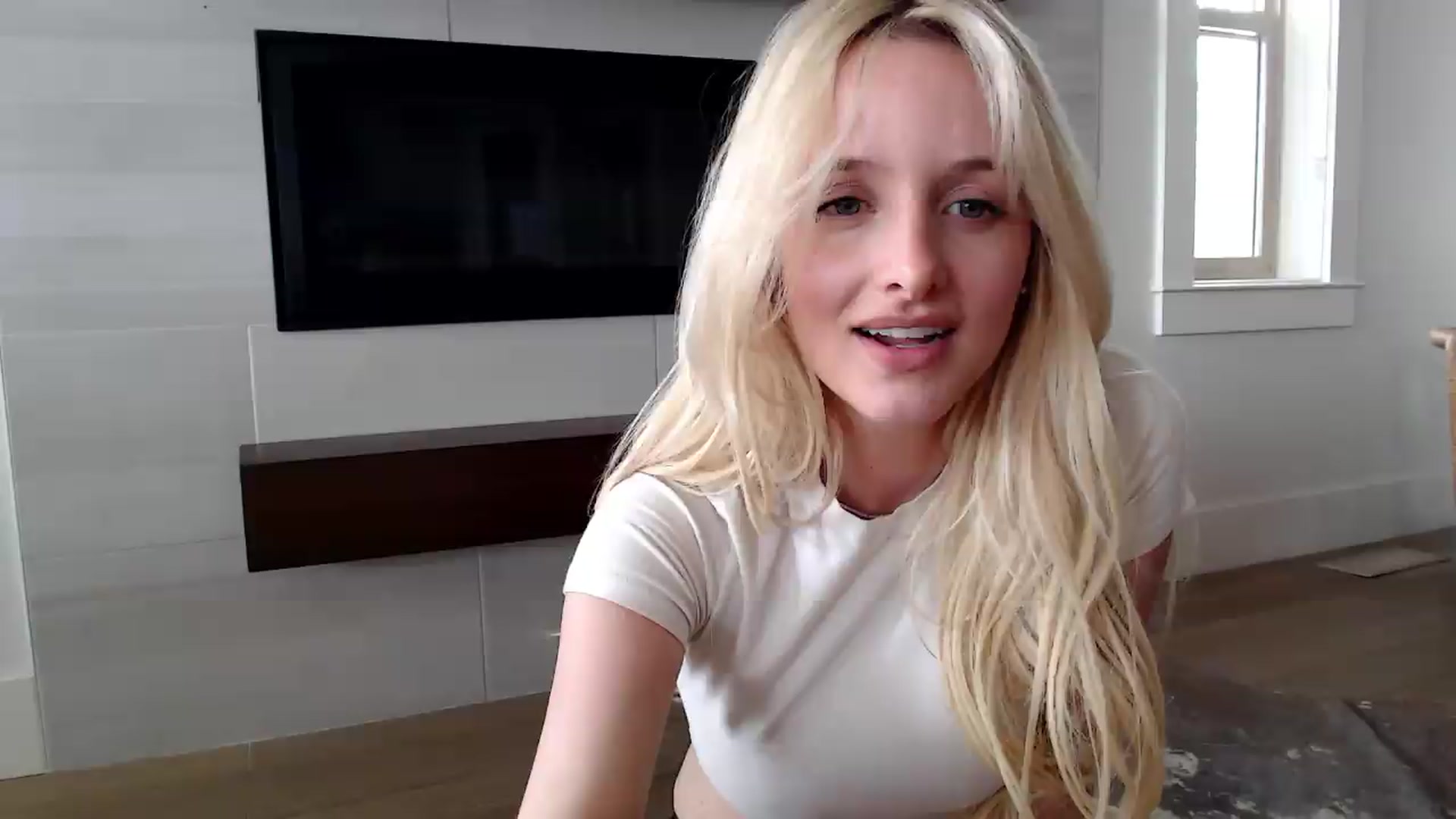 Gallery image thumbnail from Instagram's myfreecams stream on, 05/06/2026, 20:05 image 14 of 20