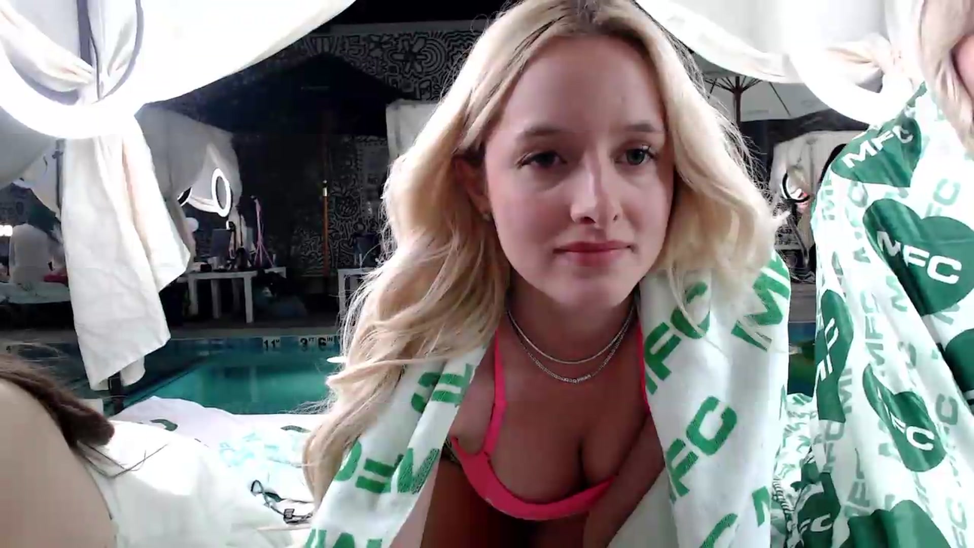 Gallery image thumbnail from Instagram's myfreecams stream on, 05/19/2026, 04:01 image 5 of 20