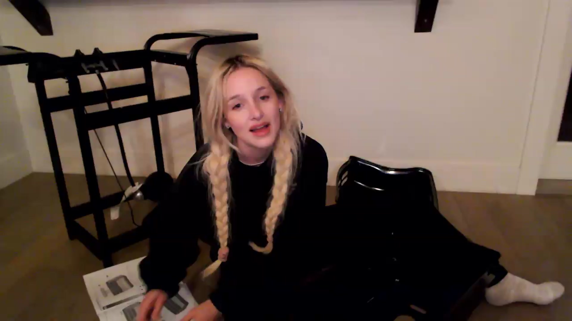 Gallery image thumbnail from Instagram's myfreecams stream on, 05/30/2026, 06:15 image 6 of 20