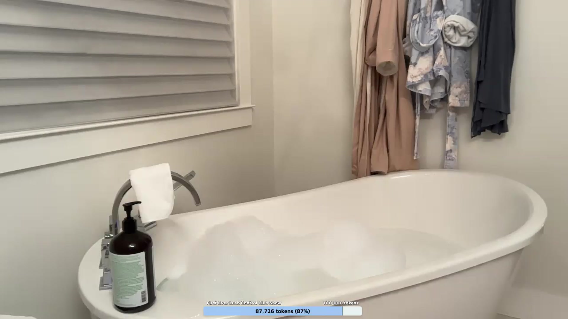 Gallery image thumbnail from Instagram's myfreecams stream on, 06/08/2026, 05:38 image 14 of 20