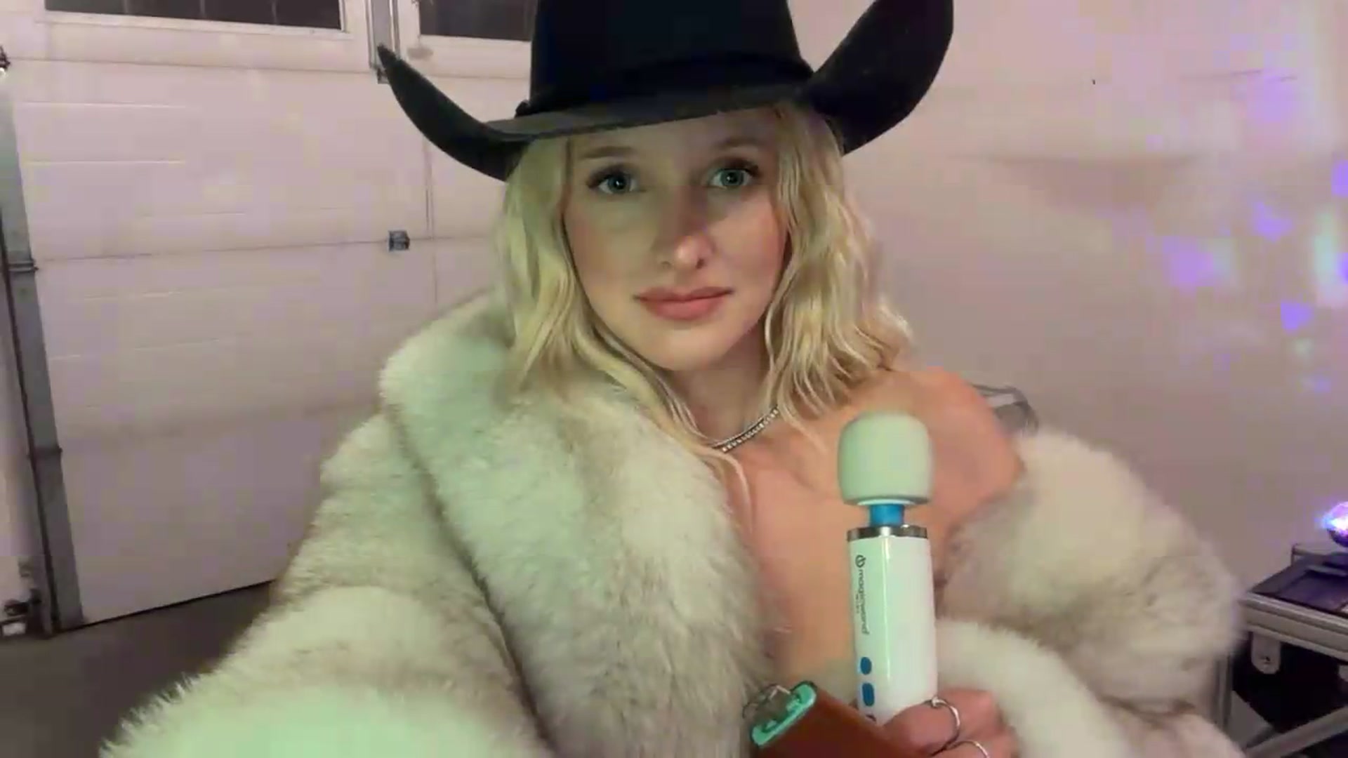 Gallery image thumbnail from Instagram's myfreecams stream on, 06/10/2026, 07:02 image 8 of 20