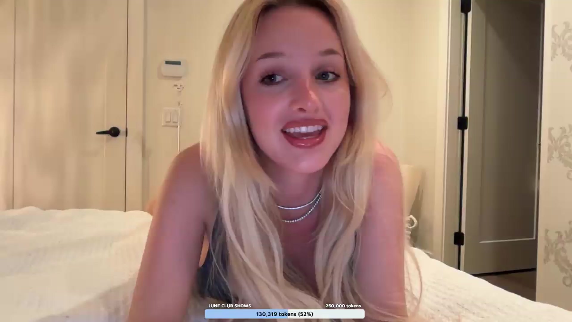 Gallery image thumbnail from Instagram's myfreecams stream on, 06/20/2026, 06:12 image 2 of 20