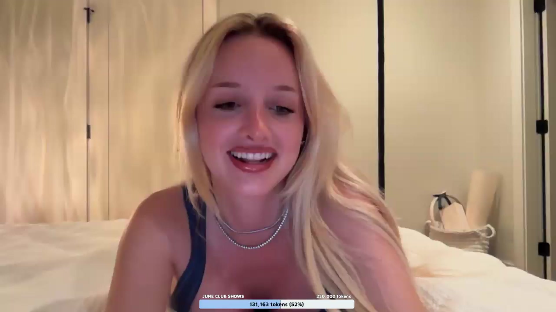 Gallery image thumbnail from Instagram's myfreecams stream on, 06/20/2026, 06:12 image 10 of 20