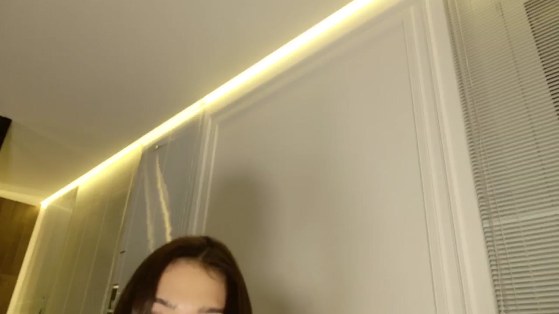 Gallery image thumbnail from Intelligencer's myfreecams stream on, 10/19/2024, 23:19 image 15 of 20