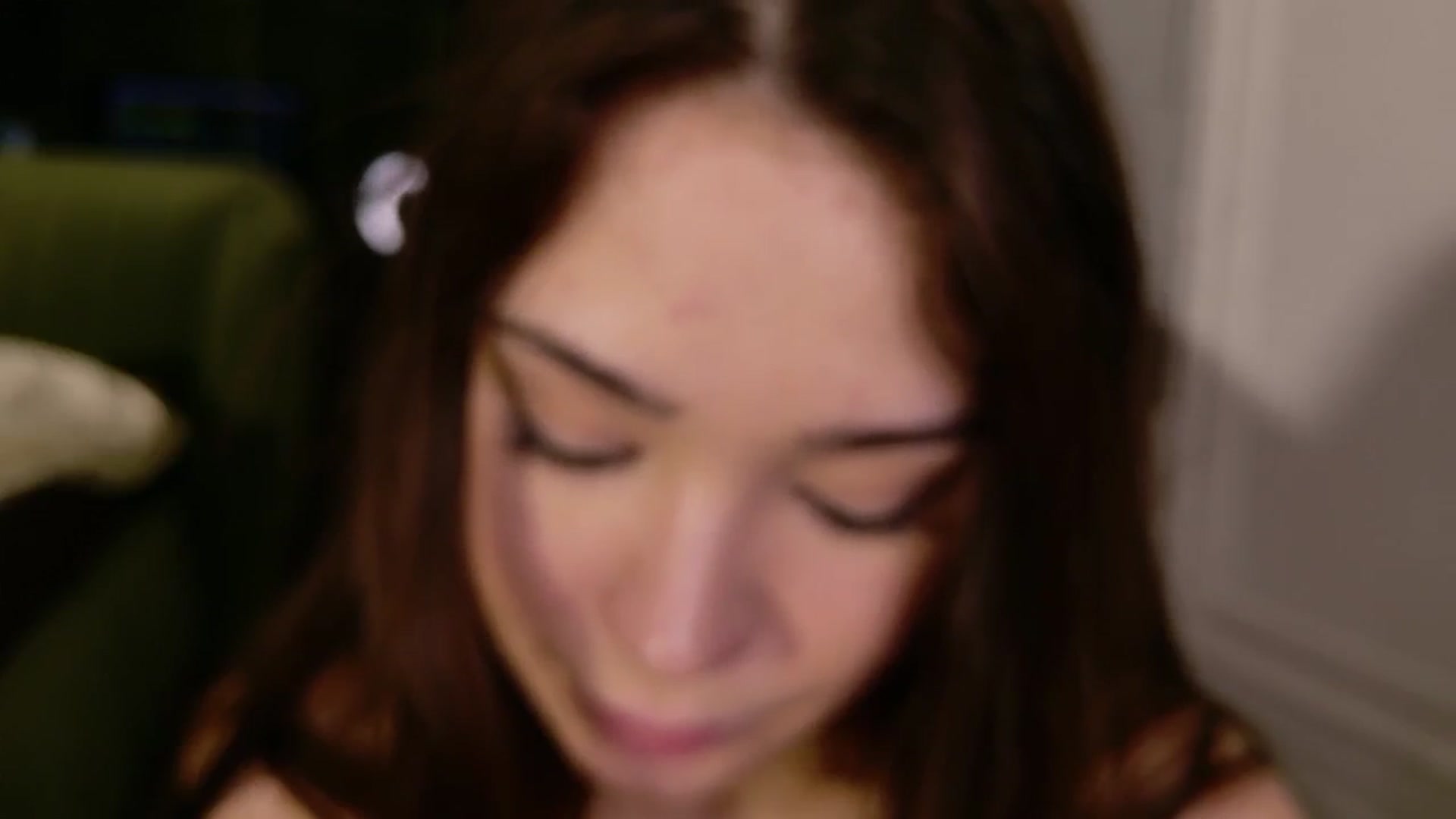 Gallery image thumbnail from Intelligencer's myfreecams stream on, 11/18/2024, 17:03 image 3 of 20