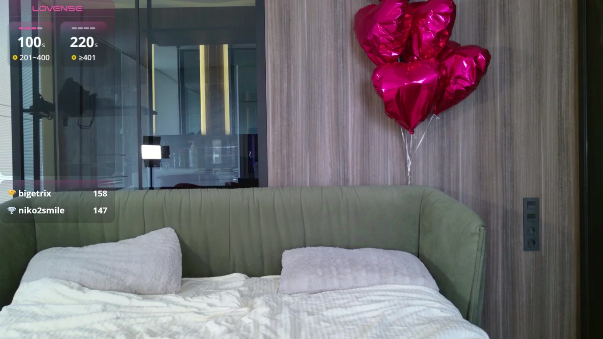 Gallery image thumbnail from Intelligencer's myfreecams stream on, 04/15/2025, 12:36 image 12 of 20