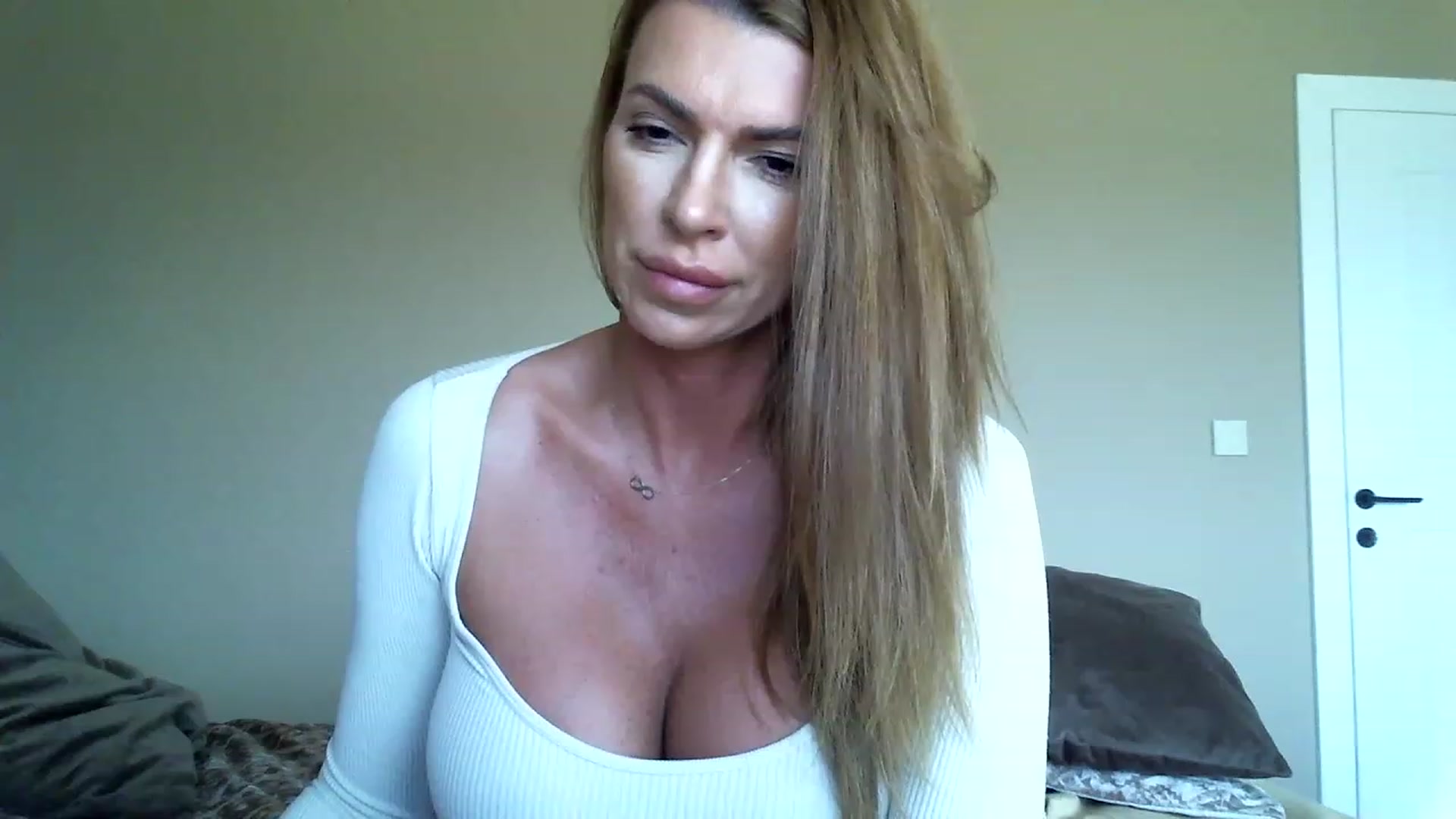 Gallery image thumbnail from Into_Mary's myfreecams stream on, 06/04/2023, 11:14 image 14 of 20
