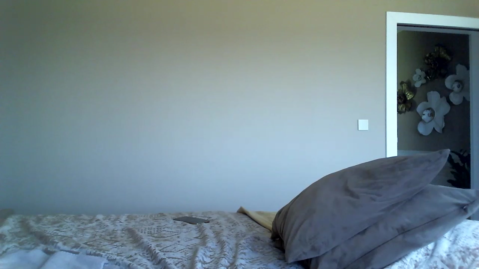 Gallery image thumbnail from Into_Mary's myfreecams stream on, 06/18/2023, 10:19 image 16 of 20